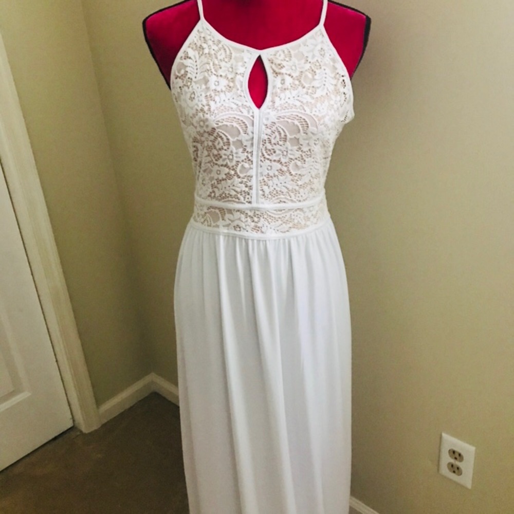 NWT White Keyhole Dress ~ Prom or Formal Dress